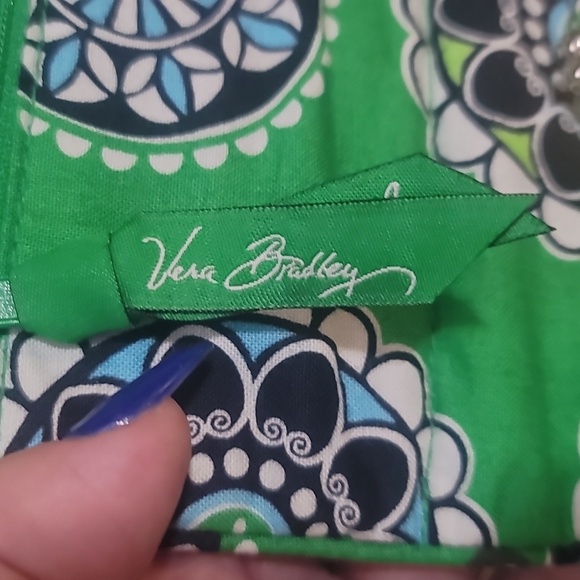 VERA BRADLEY retired rare cupcake blue green medallions wallet - Picture 8 of 8